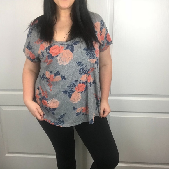 torrid Tops - TORRID floral short sleeve tee